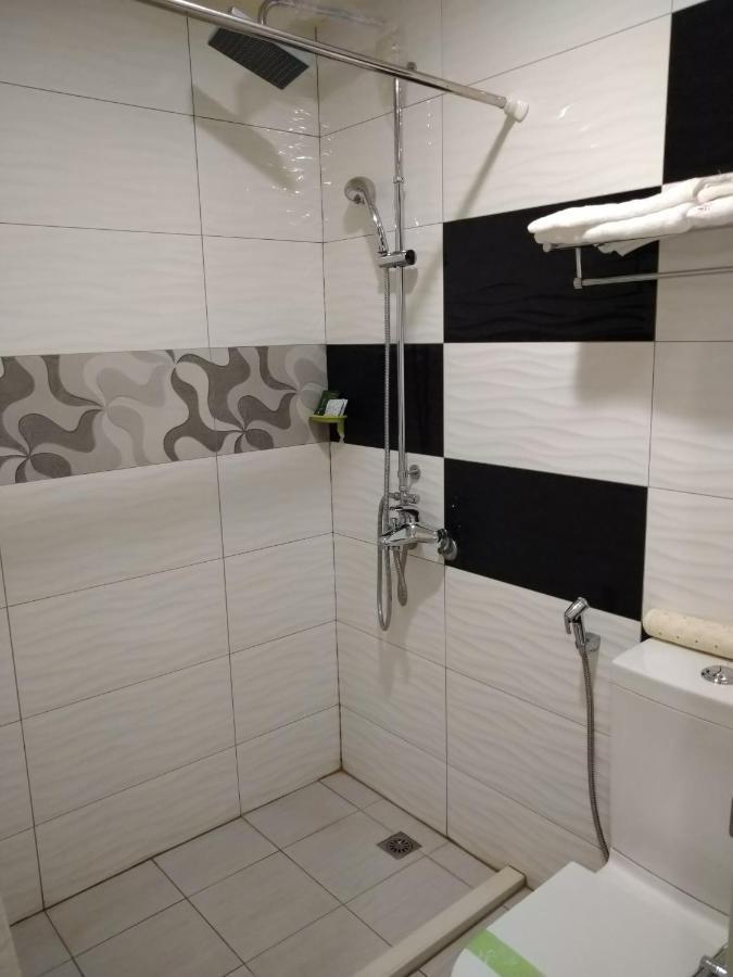 Boston Plus Hotel Chiayi Extérieur photo