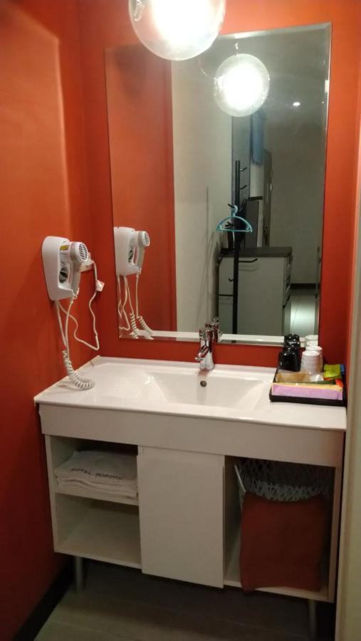 Boston Plus Hotel Chiayi Extérieur photo